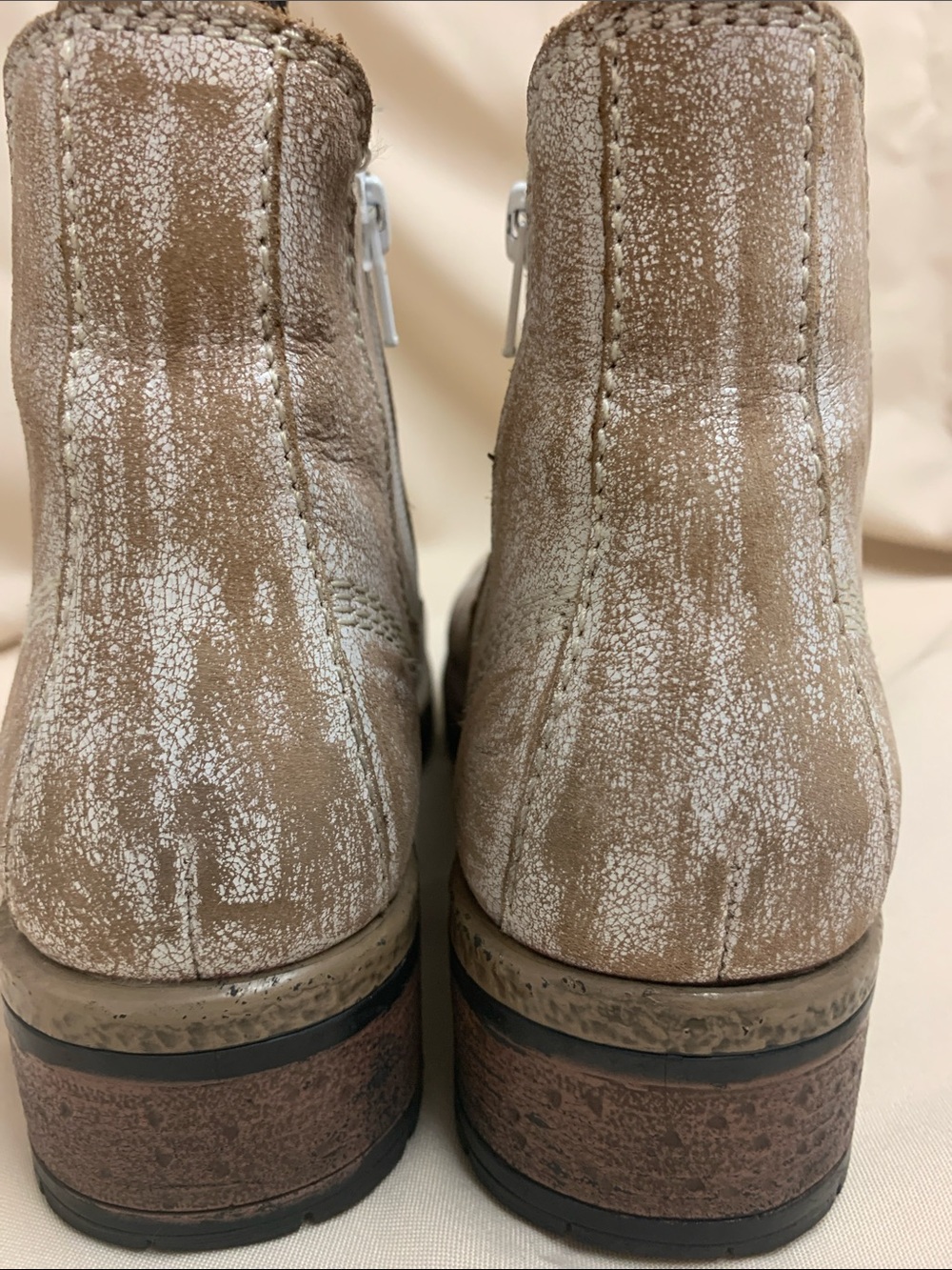Diba True "Say So" Distressed Leather Chelsea Boots Dual Side Zip - Picture 7 of 8